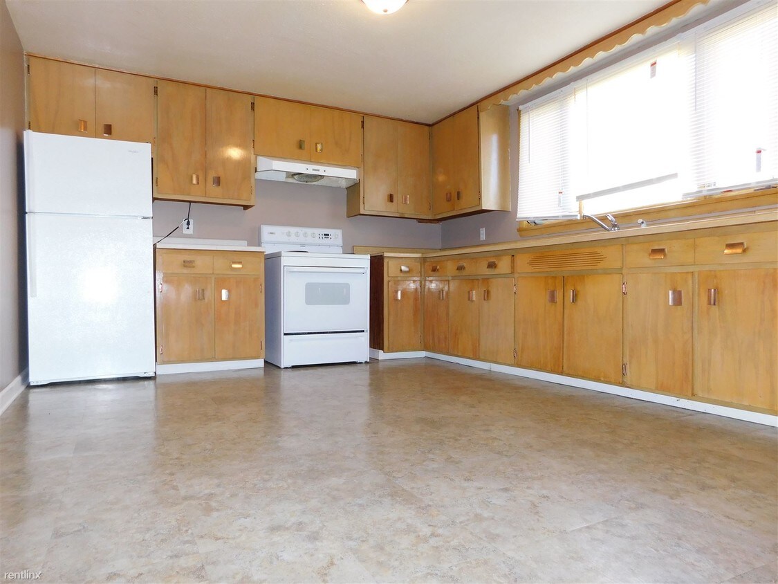 Primary Photo - 2 br, 1 bath Duplex - 503 3rd Ave NE