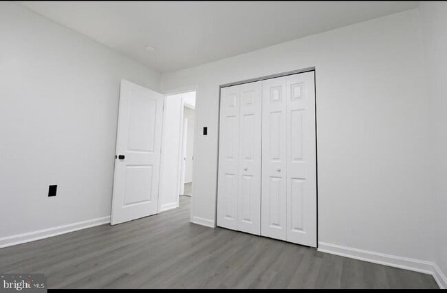 Building Photo - 511 Corinthian Ave