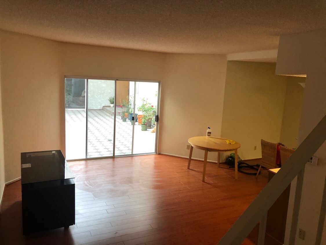 Foto del edificio - 1540 Centinela Ave