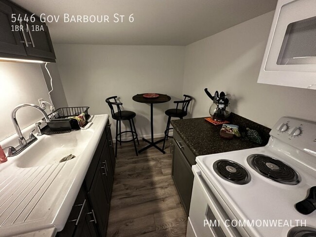 Foto del edificio - 5446 Governor Barbour St