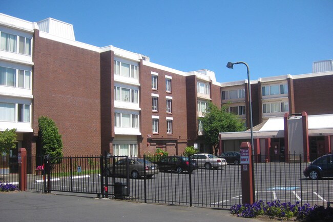 Foto del edificio - Cascadian Terrace