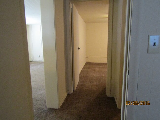 Building Photo - 2-bedroom Apartment City of Maryville