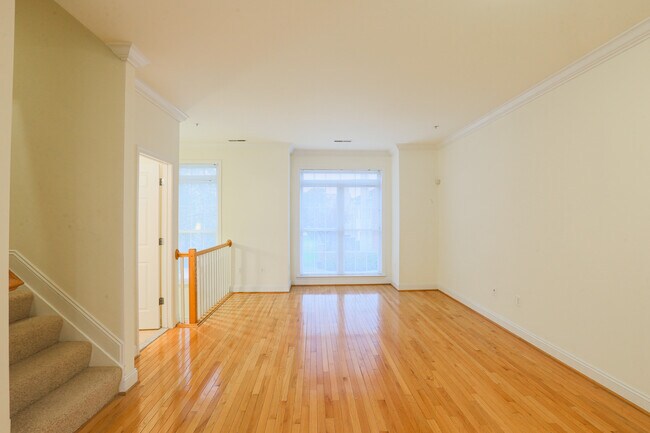 Foto del edificio - 803 McHenry St