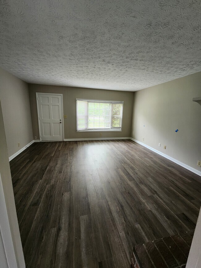 Building Photo - 405 Alexander Dr