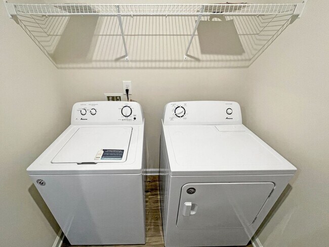 Foto del edificio - Beautiful Townhome in Ashland !!