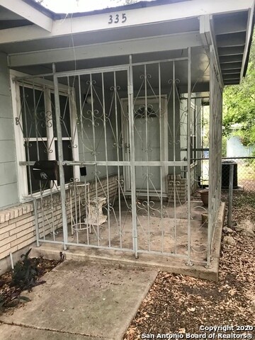 Building Photo - 335 Saratoga Dr