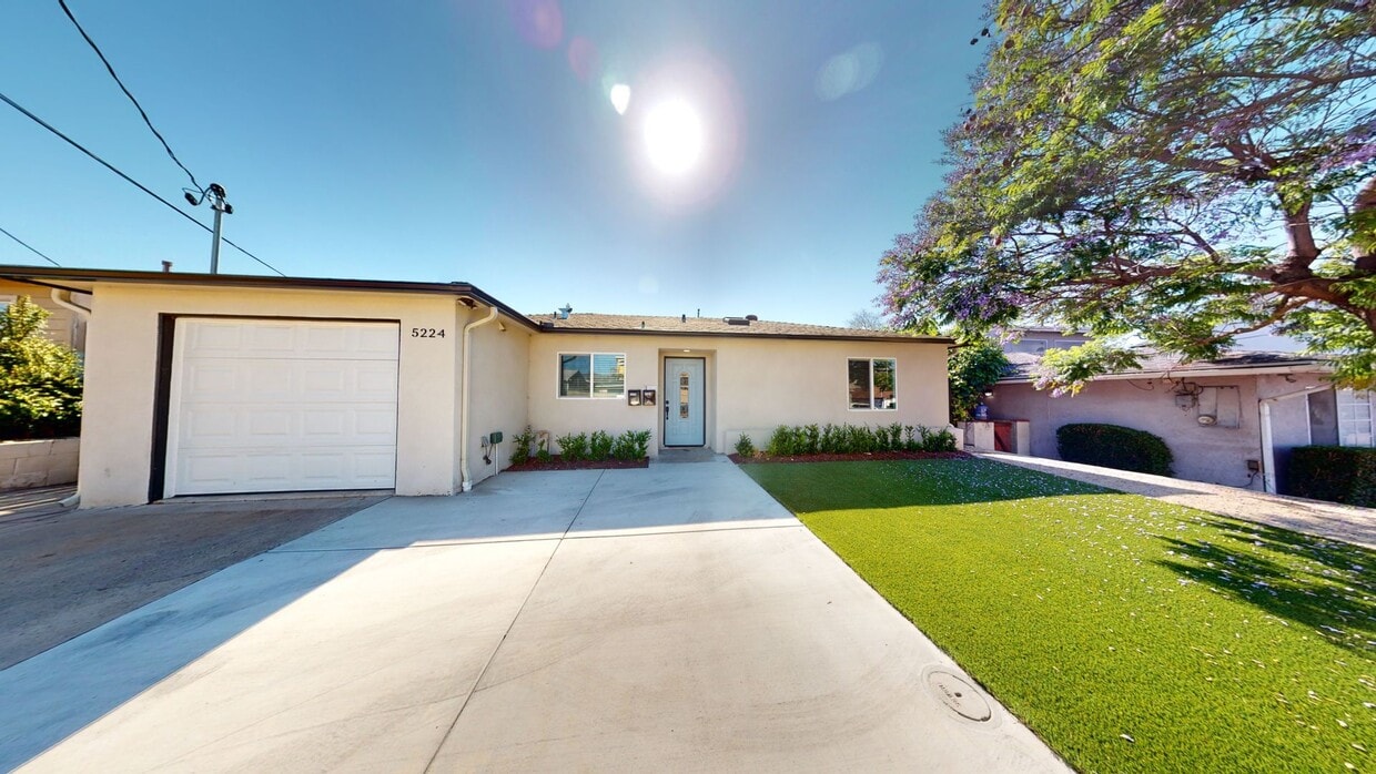 Primary Photo - 5 Rooms (4BR + Den)