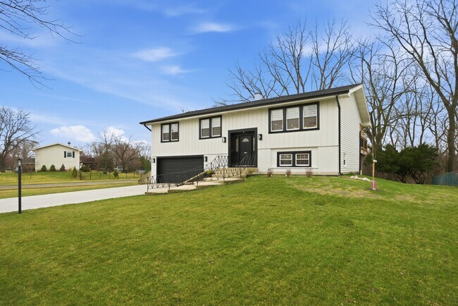 Foto del edificio - 2S245 Mayfield Ln