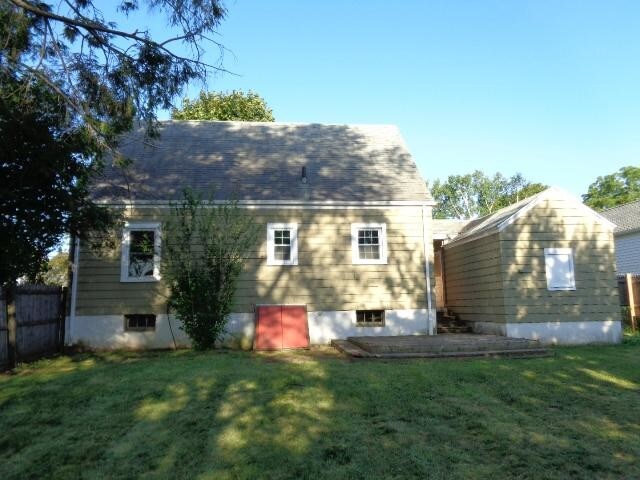 Building Photo - 3 bedroom in Newington Connecticut 06111