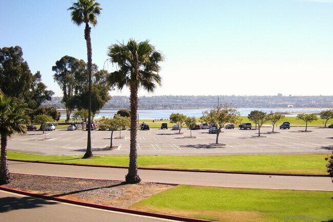 Foto del edificio - 3646 Crown Point Dr