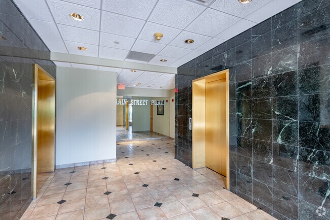 Lobby - Main Street Plaza Apartments