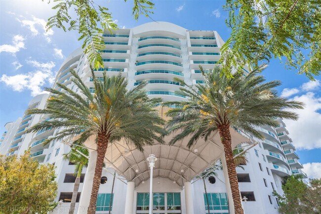 Building Photo - 7900 Harbor Island Dr