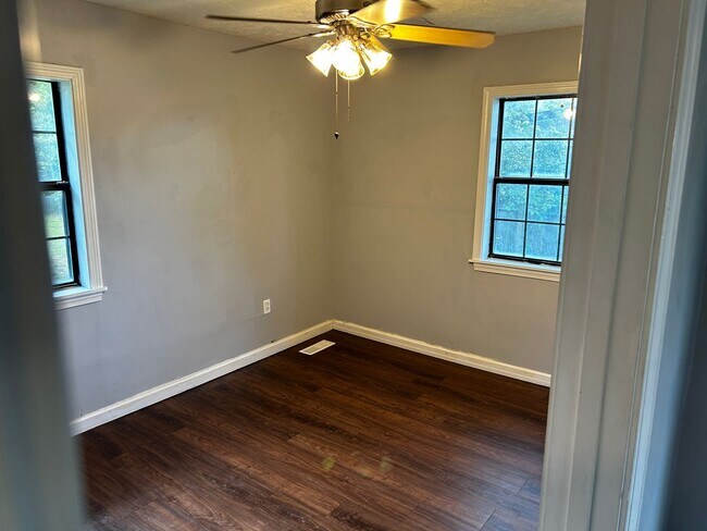 Foto del edificio - Cozy Three-Bedroom House in Downtown Florence