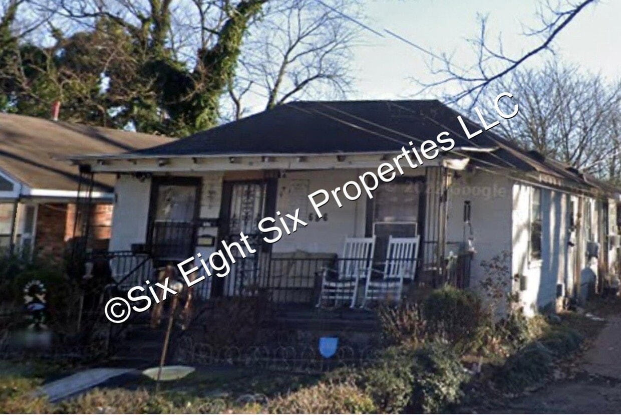 Building Photo - 686 Buntyn St
