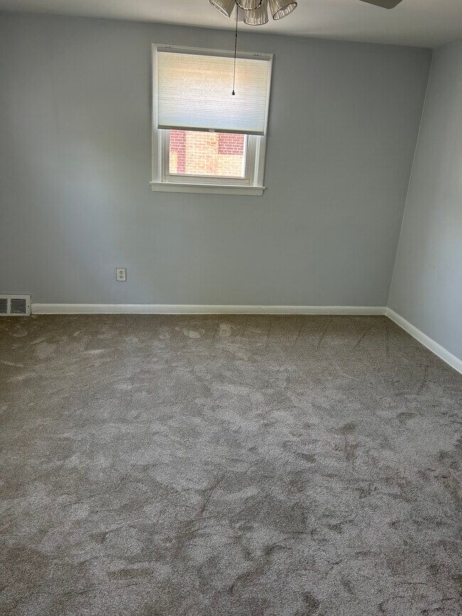 15 E Avon Rd, Brookhaven, PA 19015 Townhome Rentals in Brookhaven PA