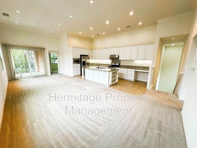 Building Photo - 120 Overbrook