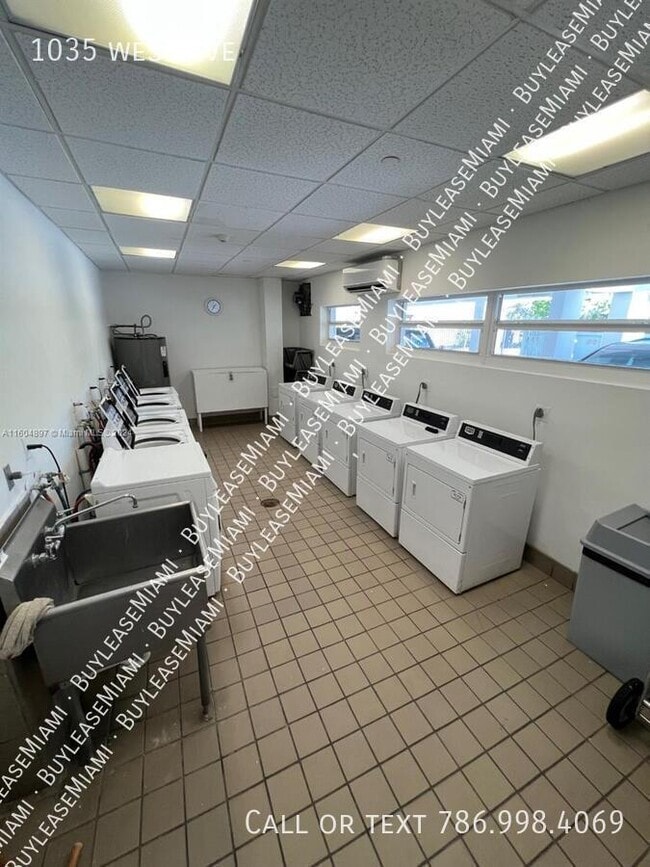 Photo - 1035 West Ave Apartment