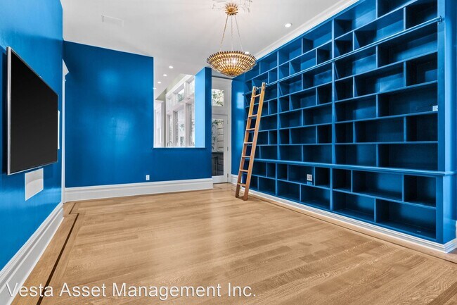 Foto del edificio - 5 br, 3 bath House - 718 Cole Street