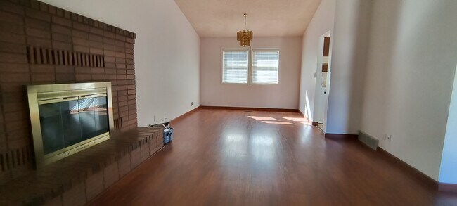 Foto del edificio - 2141 Buckboard Dr