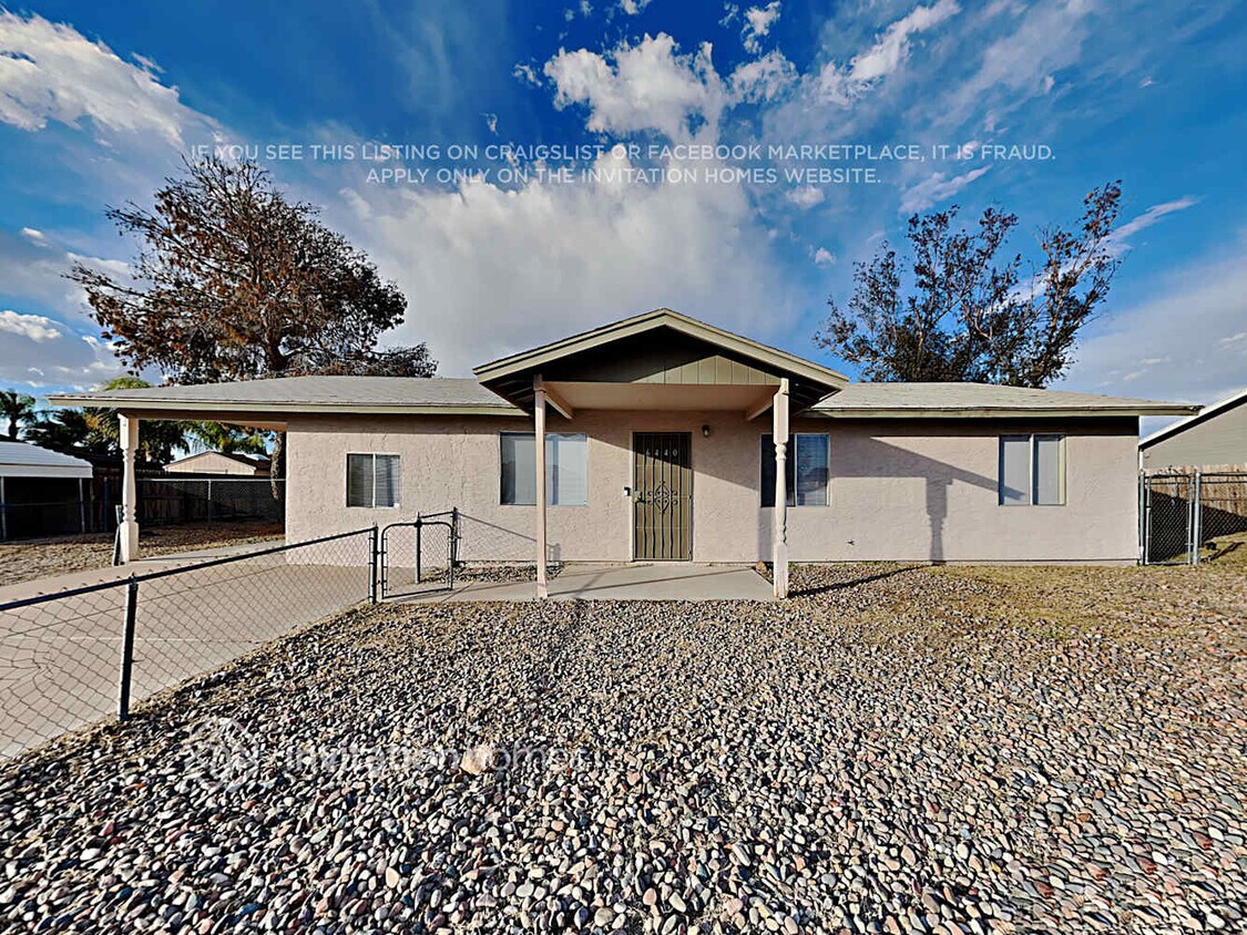 Foto principal - 6440 E Akron St