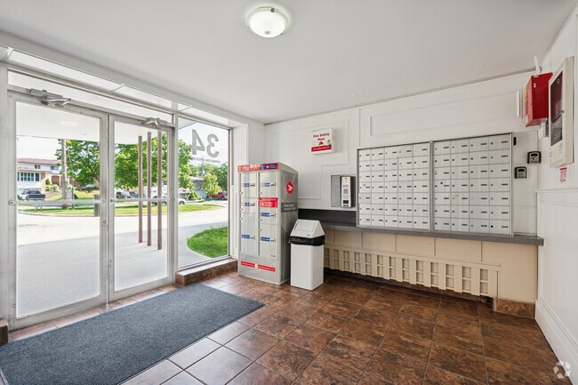 Lobby Photo - 34 Dixington Cres
