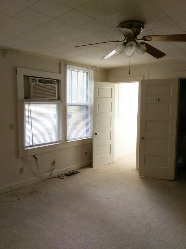 Building Photo - 1515 W Northwest Blvd