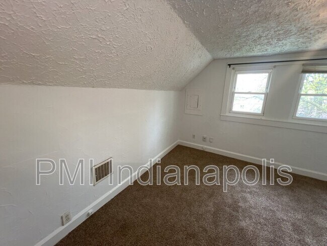 Foto del edificio - 50 N Grant Ave