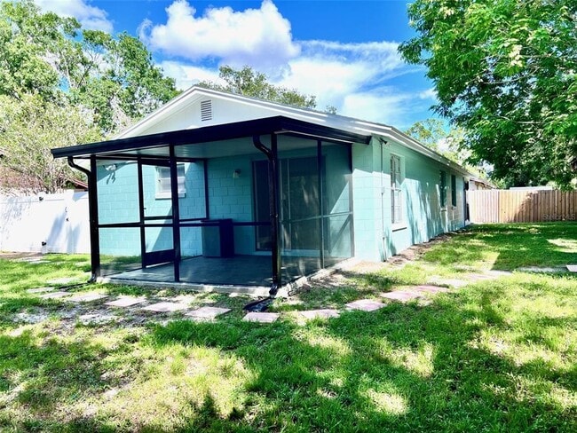 Building Photo - 6702 Willow Spring Ct