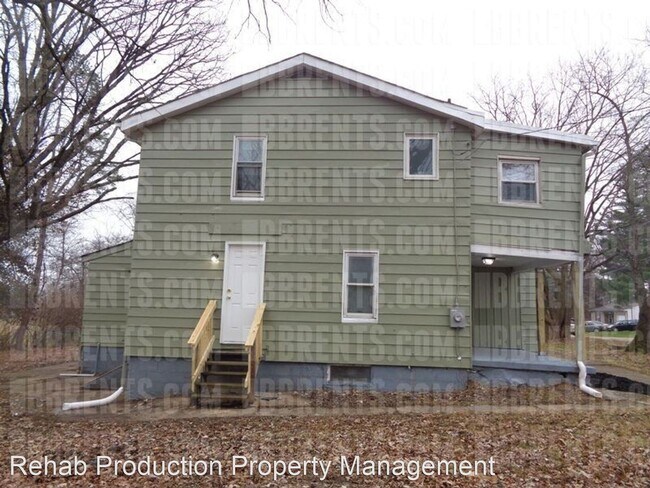 Building Photo - 5 br, 1.5 bath House - 2132 Garfield Ave