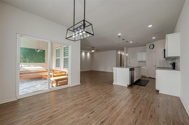 Building Photo - 1017 White Birch Ln