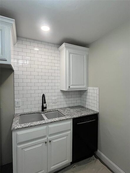 Foto del edificio - 509 Meadow Lake Dr