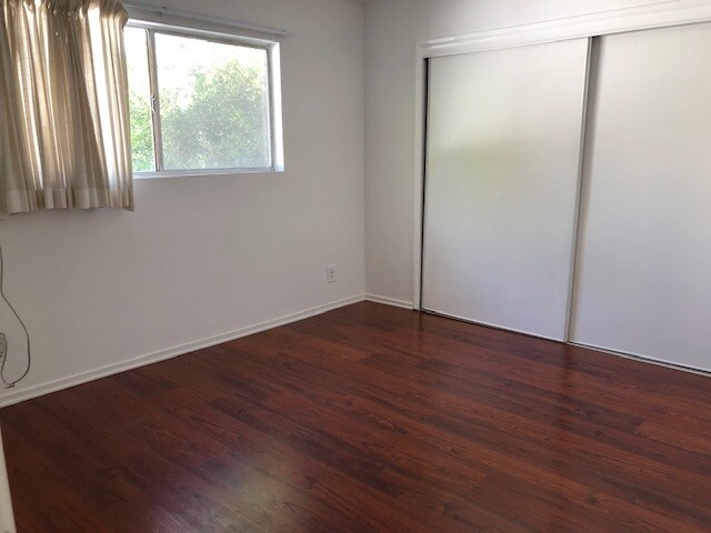Building Photo - 623 Westbourne Dr