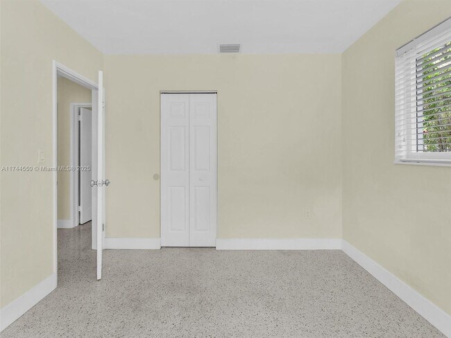 Foto del edificio - 6520 SW 63rd Ct
