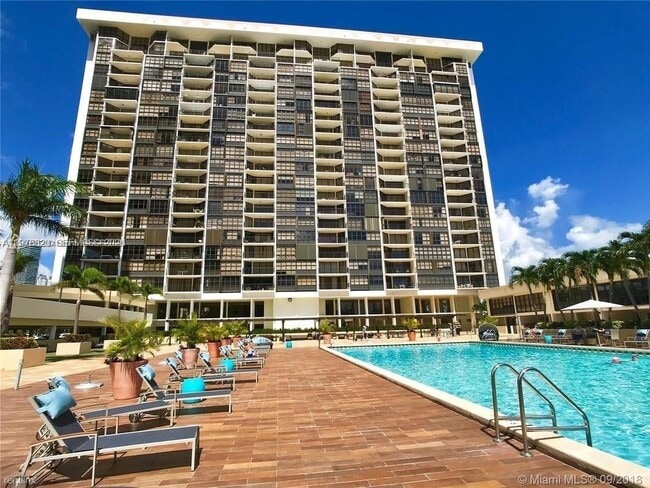Building Photo - 1865 Brickell Ave