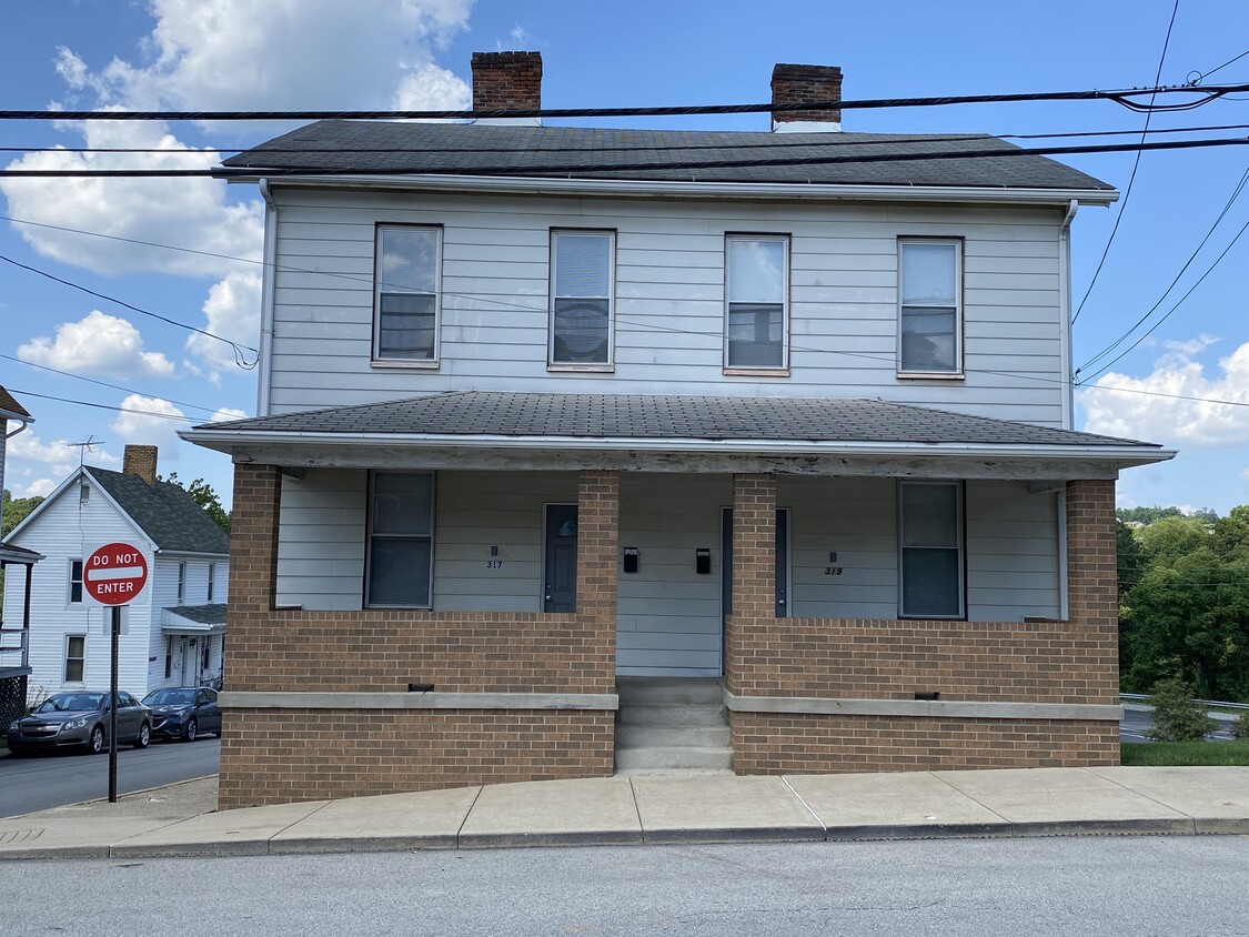 Primary Photo - 317 3rd St