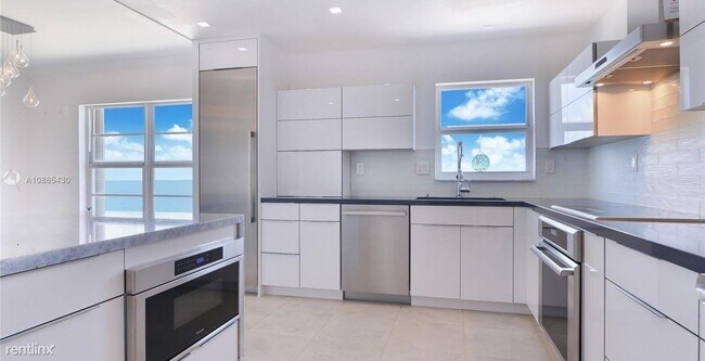Building Photo - 3850 Galt Ocean Dr
