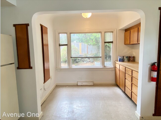 Foto del edificio - 4 br, 2 bath House - 6031 25th Ave NE