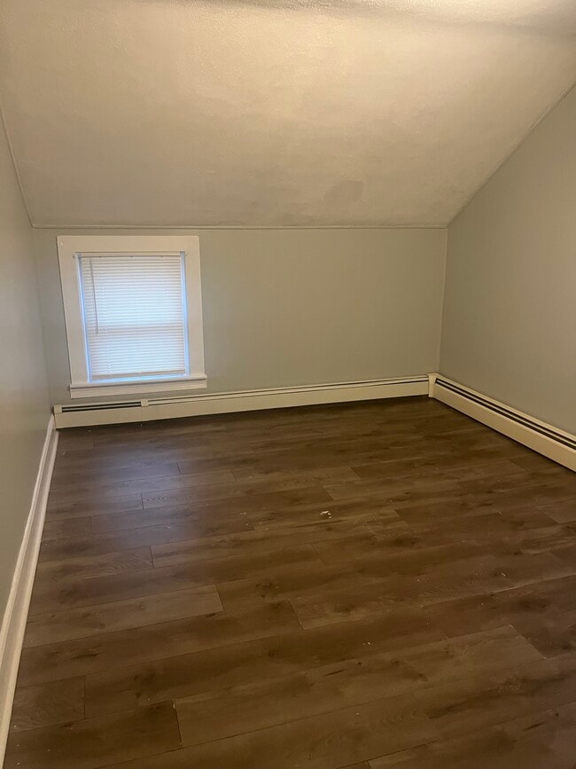 Bedroom3 - 18 Eli St