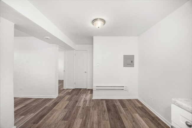 Building Photo - 1204 S 49th Ct