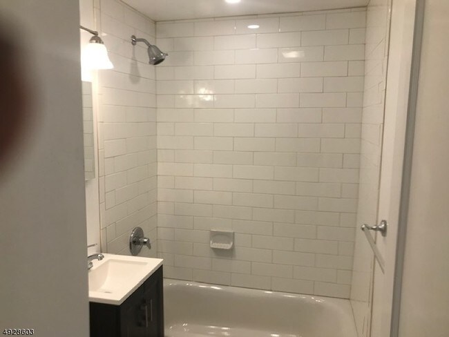 Foto del edificio - 17-15 11th St