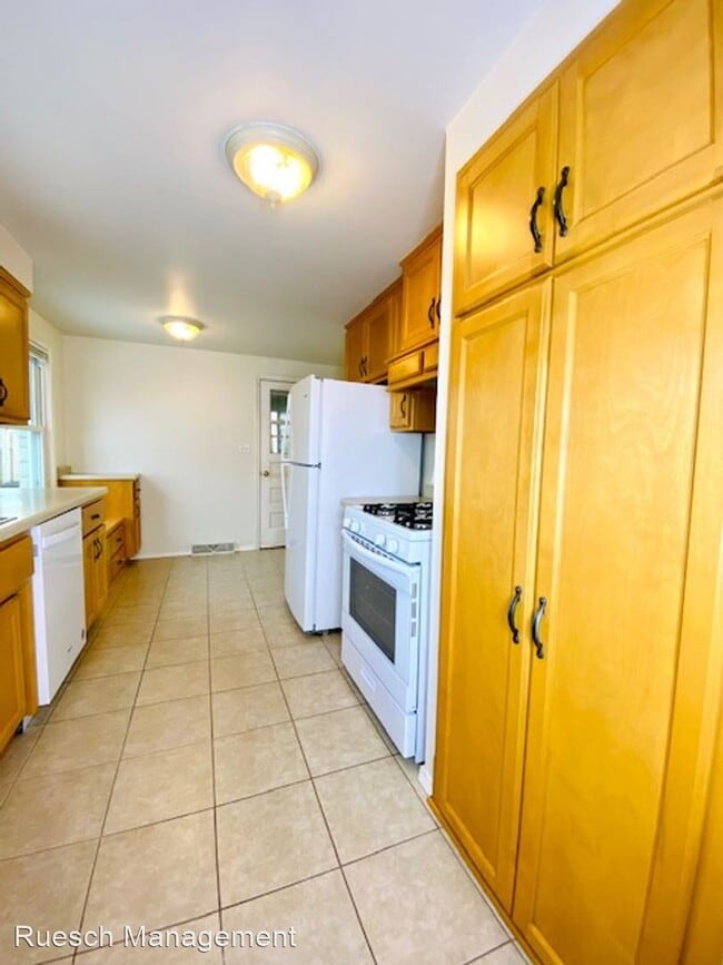 Building Photo - 2 br, 1 bath House - 1128 Oregon St