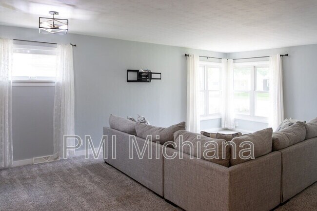 Building Photo - 54616 27th St