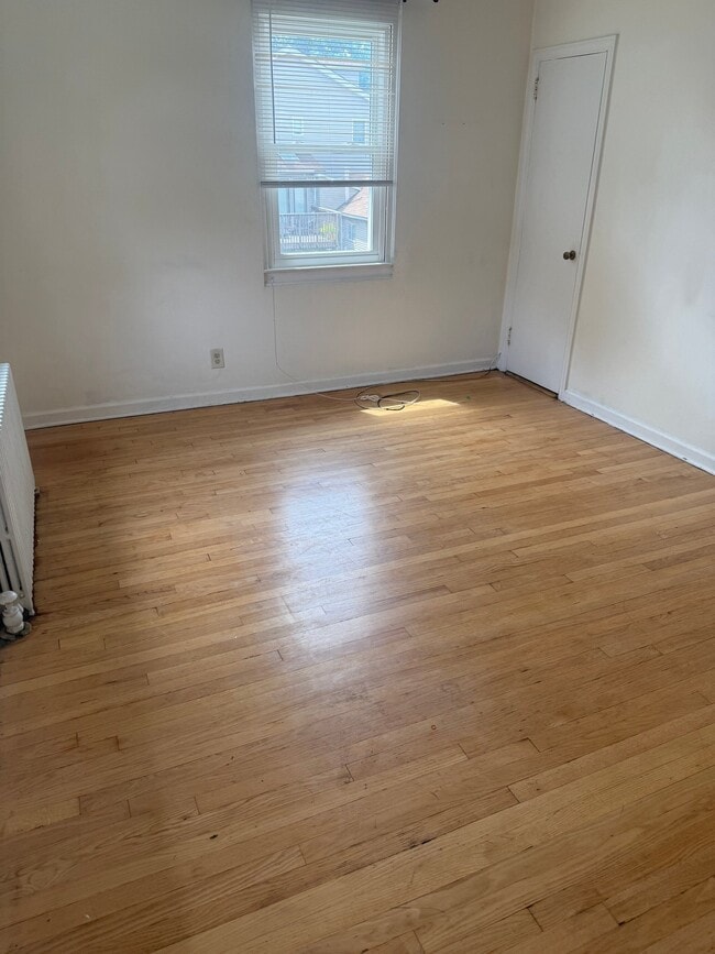 Photo - 127 Belknap Ave (Yonkers, NY) Apartment