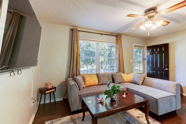 Foto del edificio - 12 NW 26th St