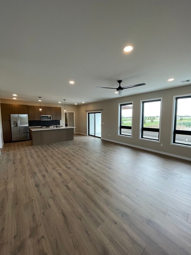 Foto del edificio - 328 E Blue Bell Dr