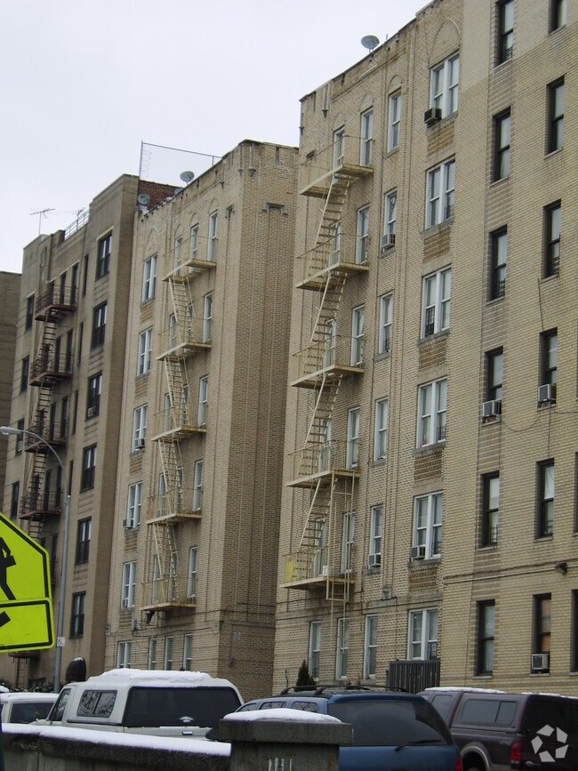 2760 Jerome Ave, Bronx, NY 10468 Apartments Bronx, NY