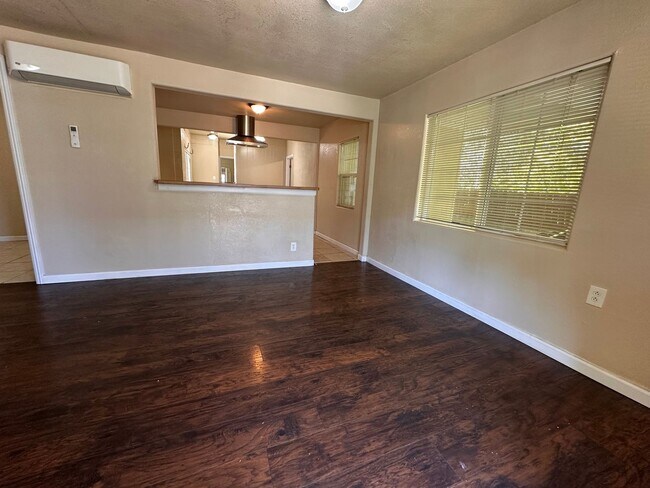 Foto del edificio - 2762-2764 Lanning Ave