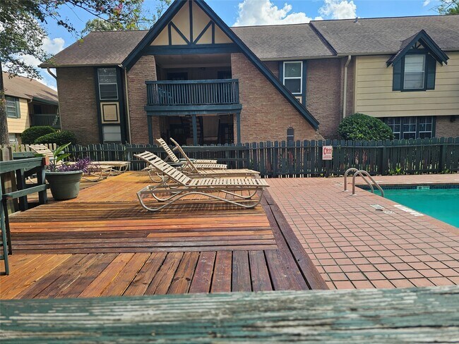 Foto del edificio - 8287 Kingsbrook Rd