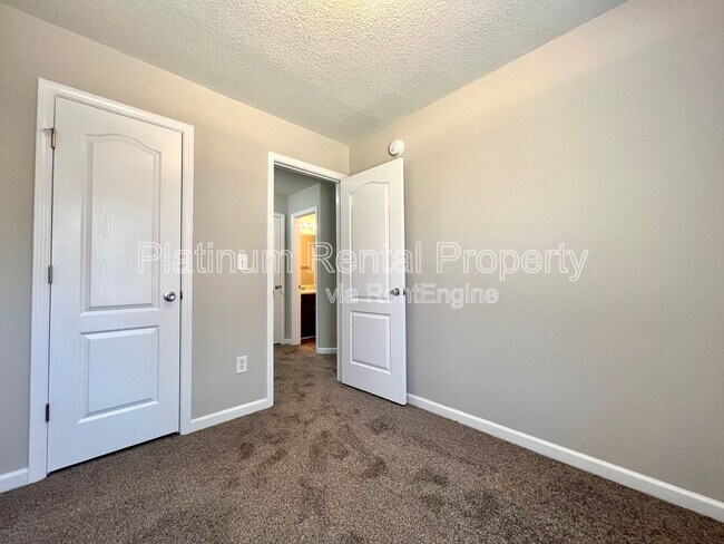 Foto del edificio - 5517 Sable Way