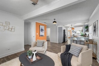 Building Photo - 1125 Christie Dr